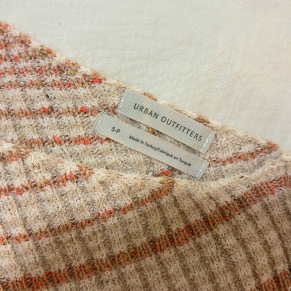 Urban Outfitters One Shoulder Top - Picture 3 of 3